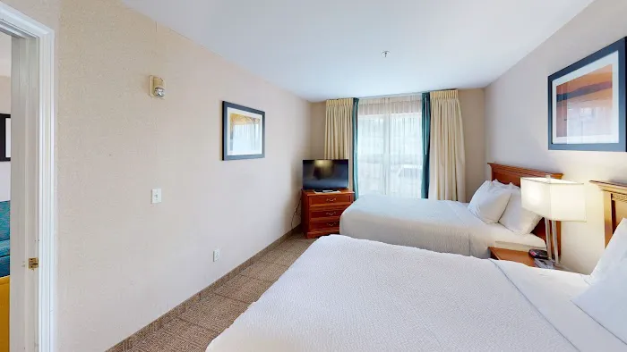 Smart Suites, Ascend Hotel Collection 4