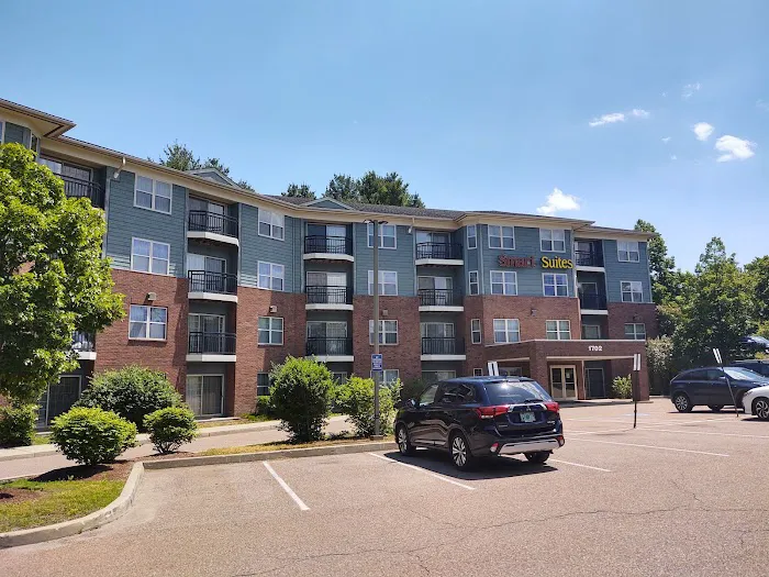 Smart Suites on the Hill 4