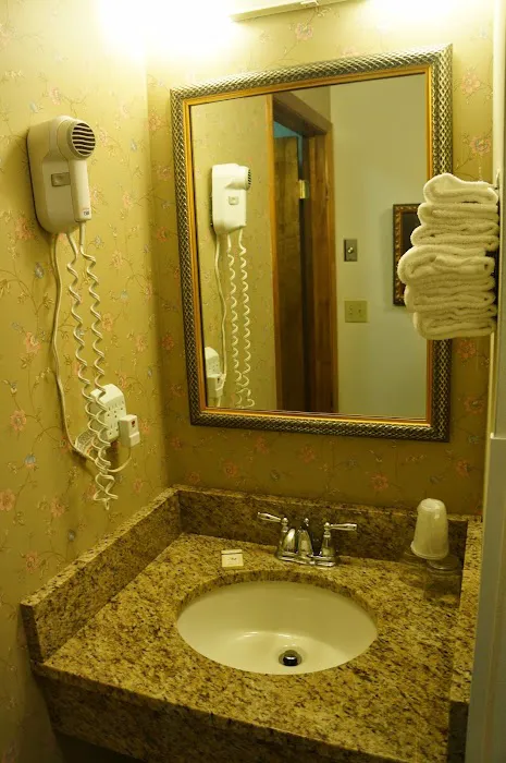 Greenbrier Inn 5