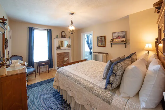 Judge's Quarters Bed & Breakfast 4