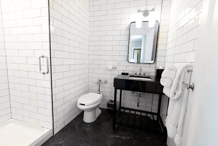 The Queensbury Hotel 4