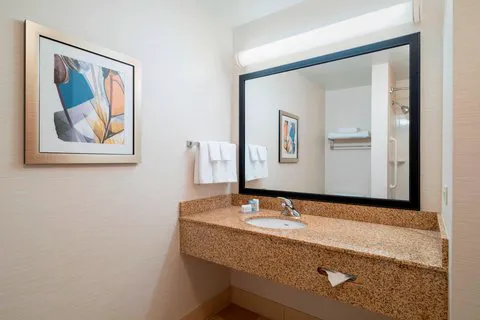 Fairfield Inn & Suites State College 4