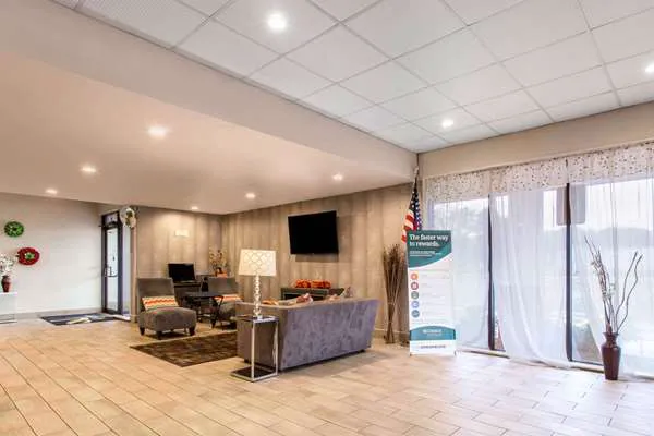 Quality Inn 4