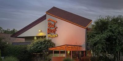 Red Roof PLUS+ West Springfield