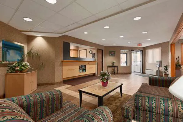 Super 8 by Wyndham West Springfield/Route 5 4