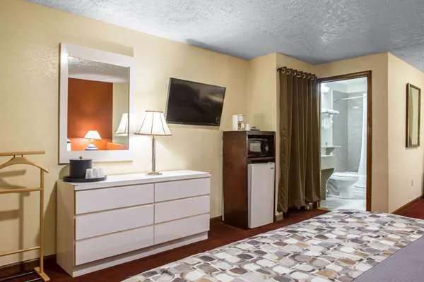Rodeway Inn & Suites Branford - Guilford 4