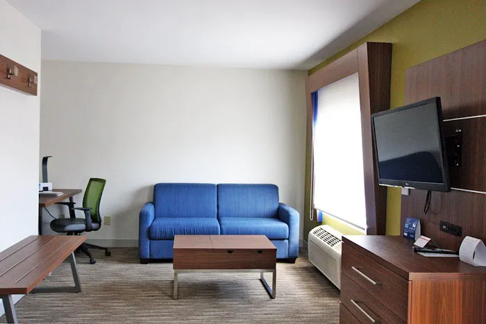 Holiday Inn Express Branford-New Haven by IHG 4