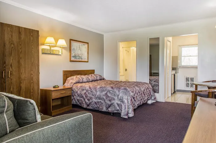 Rodeway Inn Waterford - New London 4