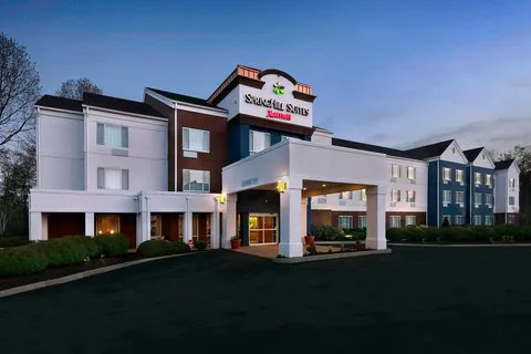 SpringHill Suites Mystic Waterford 4