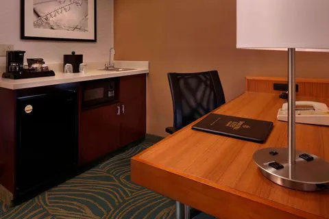 SpringHill Suites Mystic Waterford 4