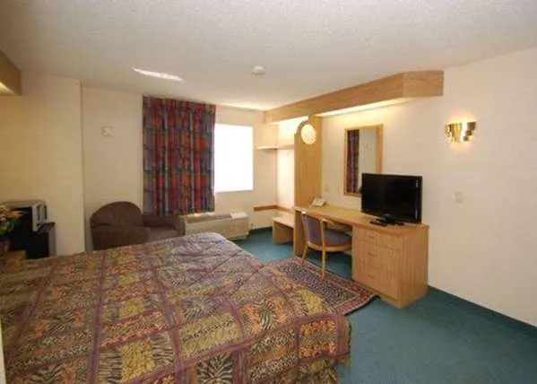 Rodeway Inn Willington North 4