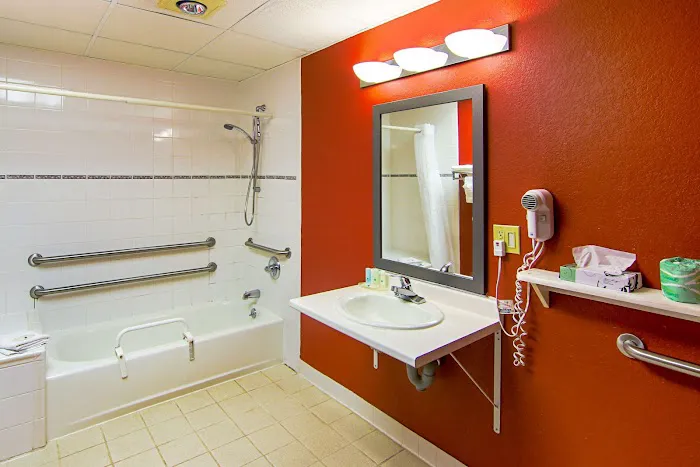 Quality Inn Plainfield I-395 4