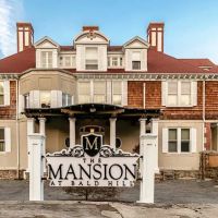 Mansion At Bald Hill ico