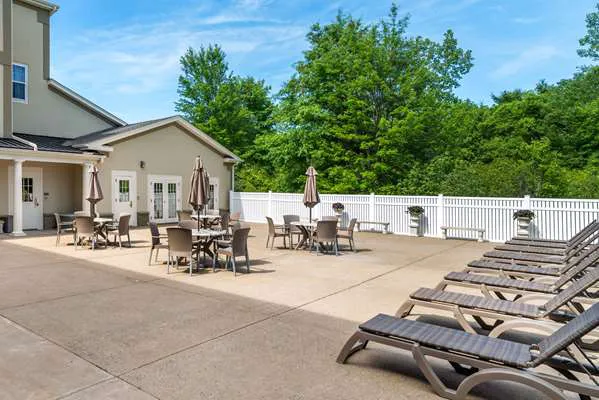 Comfort Inn & Suites 4