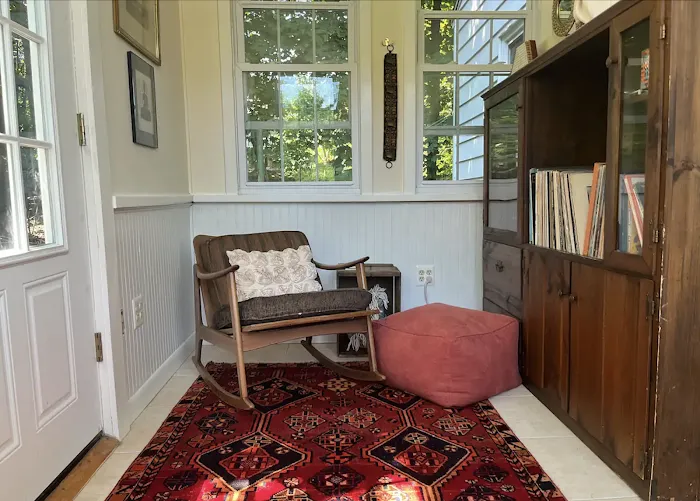 Tranquil Home on Bike Path 4