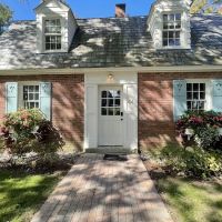 The Cottage @ Round Hill ico