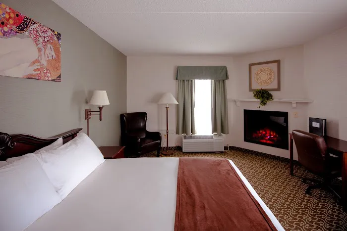 D. Hotel Suites & Spa 4