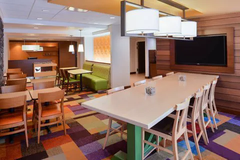 Fairfield Inn & Suites Rochester West/Greece 4