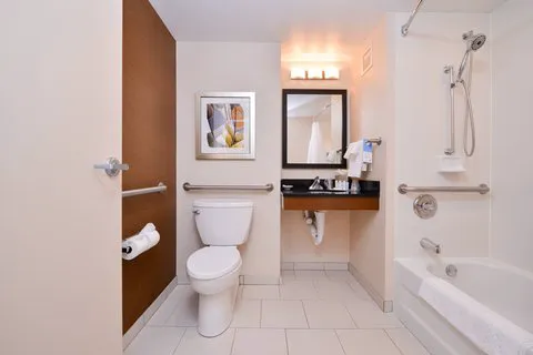 Fairfield Inn & Suites Rochester West/Greece 4