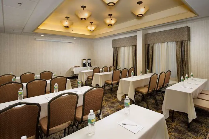 Hampton Inn Rochester-Greece 4