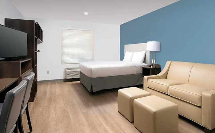 WoodSpring Suites Rochester Greece 4