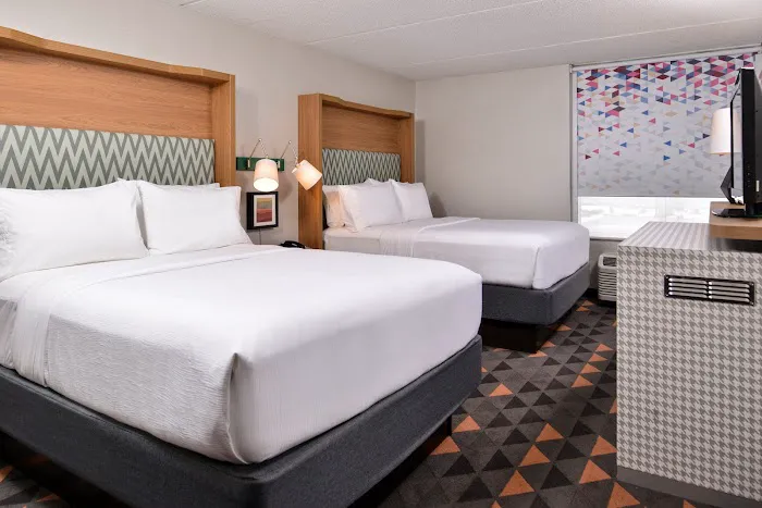 Holiday Inn & Suites Rochester - Marketplace by IHG 4