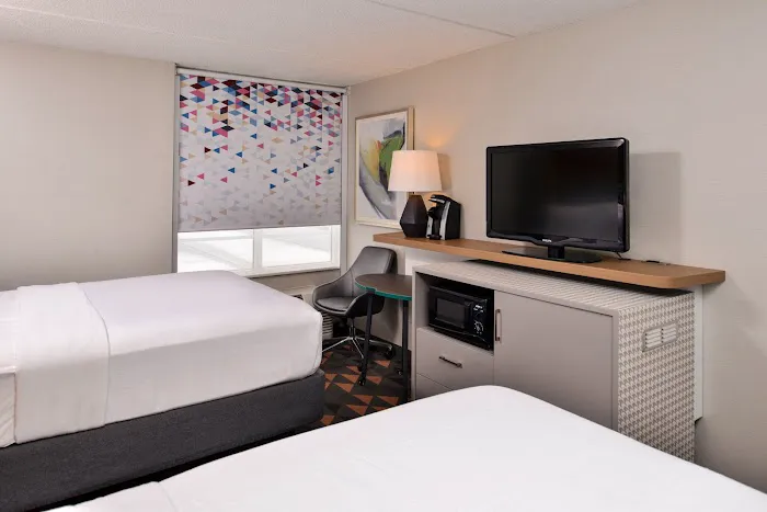 Holiday Inn & Suites Rochester - Marketplace by IHG 4