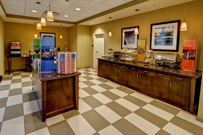 Hampton Inn & Suites Rochester/Henrietta 4