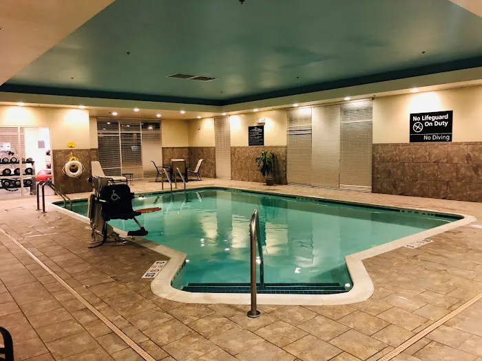 Hampton Inn & Suites Rochester/Henrietta 4