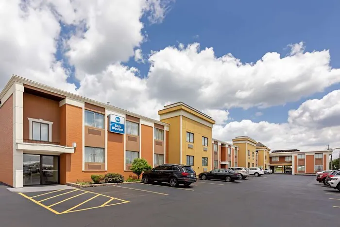 Best Western The Inn at Rochester Airport 4
