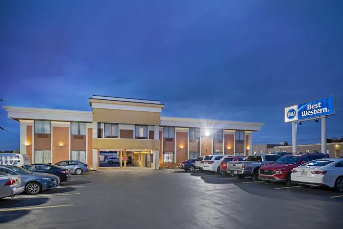 Best Western The Inn at Rochester Airport 4