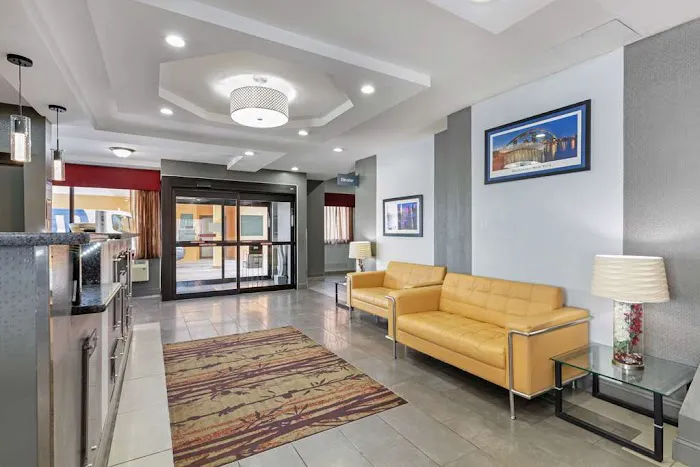 Best Western The Inn at Rochester Airport 4