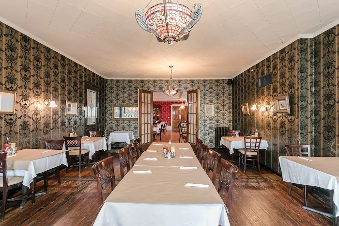 The Naples Hotel 4