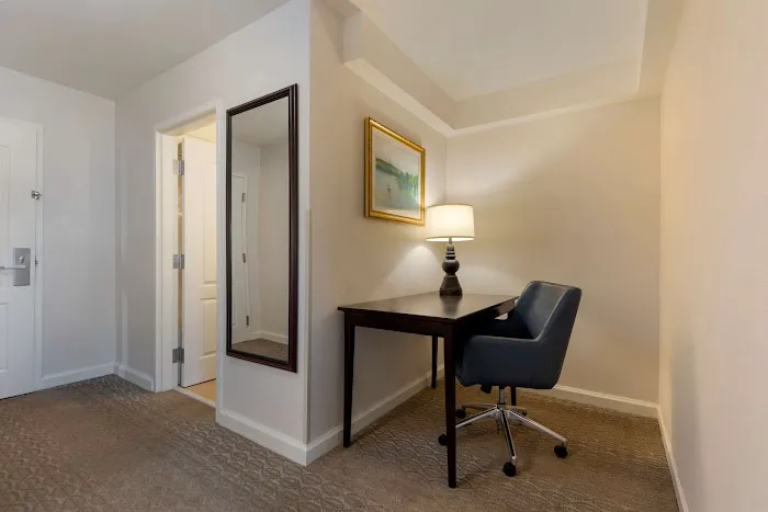Best Western Plus Vineyard Inn & Suites 4