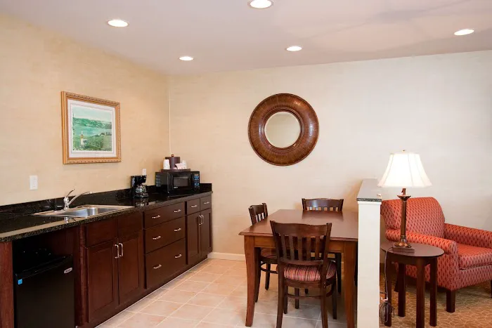 Best Western Plus Vineyard Inn & Suites 4