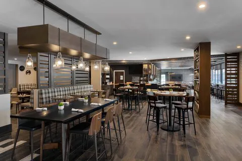 Delta Hotels Burlington 4
