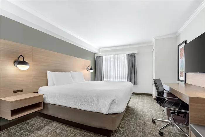 Best Western Plus Windjammer Inn & Conference Center 4