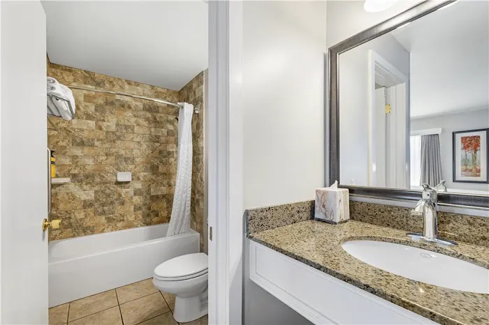 Best Western Plus Windjammer Inn & Conference Center 4