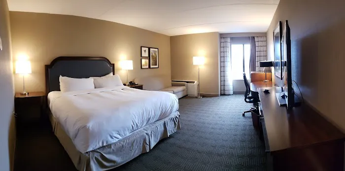 DoubleTree by Hilton Burlington Vermont 4