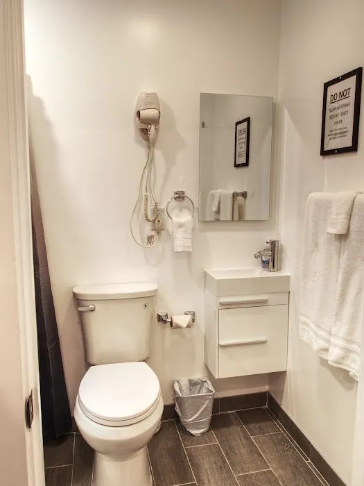 The Vermont Suites 4