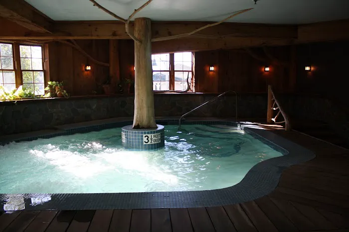 Mirror Lake Inn 4