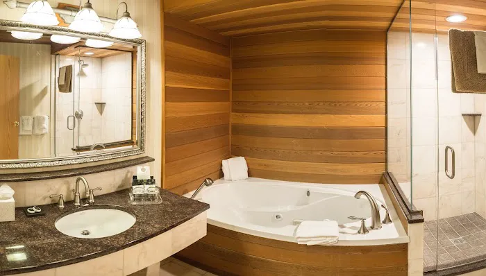 Golden Arrow Lakeside Resort 4
