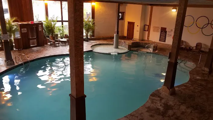 Golden Arrow Lakeside Resort 4