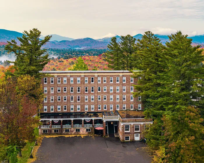 The Pines Inn 4