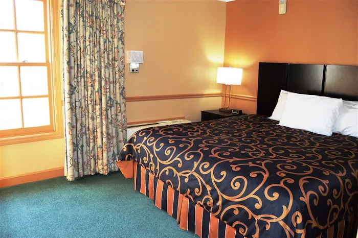 New World Inn 4