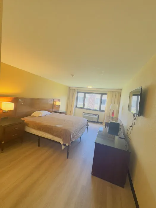 Hilltop Inn 4