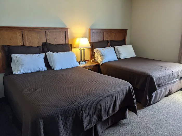 Pleasant Night Inn 4