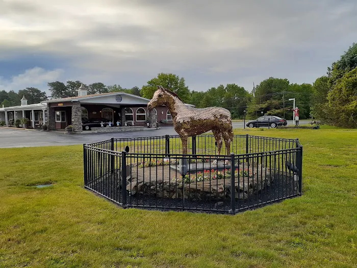 Landmark Motor inn 4