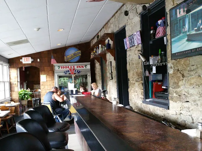 Holly Inn 4