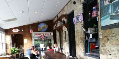 Holly Inn